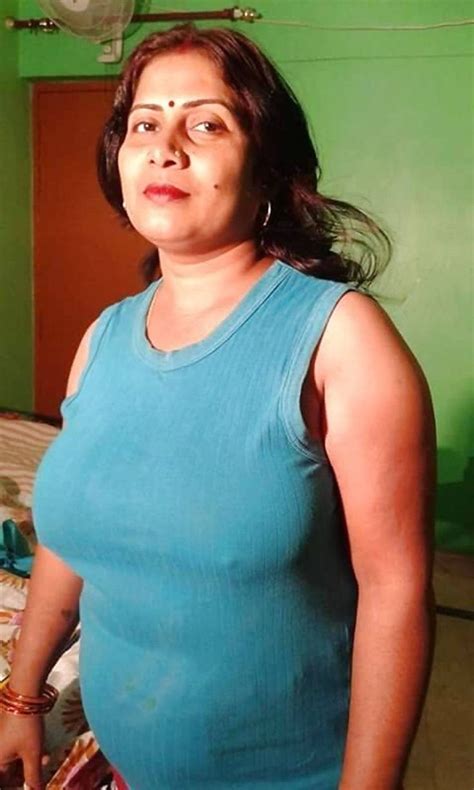 aunty nude selfie|Mature village aunty striptease nude selfie